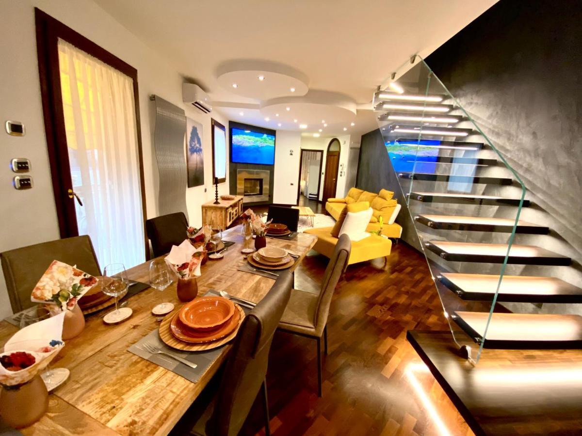 Wood Luxury House Apartment Pescara Exterior photo