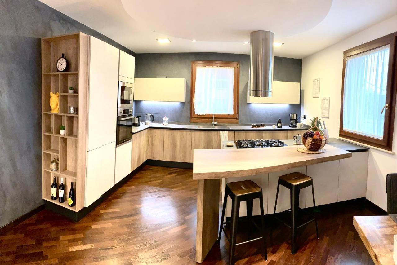 Wood Luxury House Apartment Pescara Exterior photo
